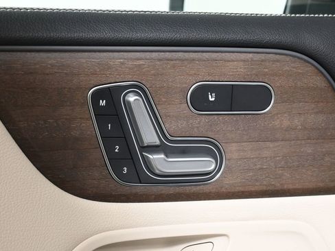 Certified 2023 Mercedes-Benz GLB 250 4MATIC image 29