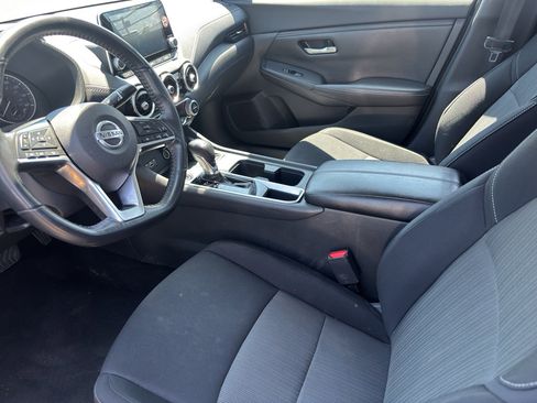 Used 2021 Nissan Sentra SV FWD image 2