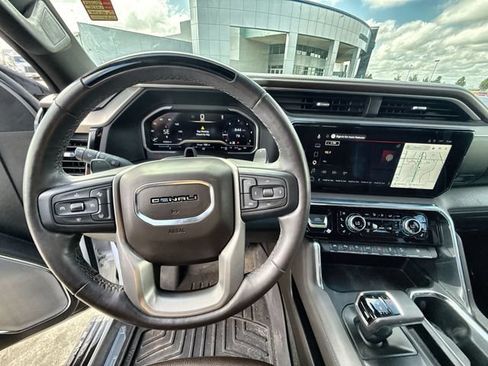Used 2024 GMC Sierra 1500 Denali AWD/4WD image 14