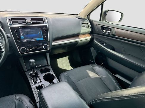 Used 2018 Subaru Outback 2.5i Limited w/ Popular Package #2 image 28