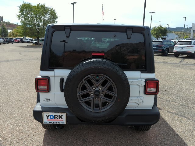 Used 2024 Jeep Wrangler Unlimited Sport AWD/4WD image 5