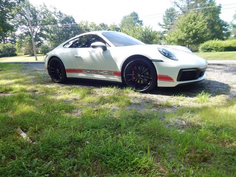 Used 2020 Porsche 911 Carrera image 4