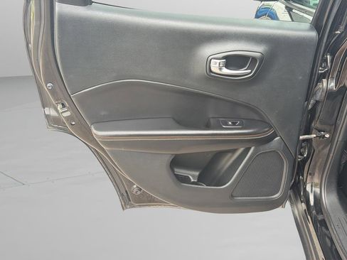 Used 2019 Jeep Compass Latitude AWD/4WD image 14