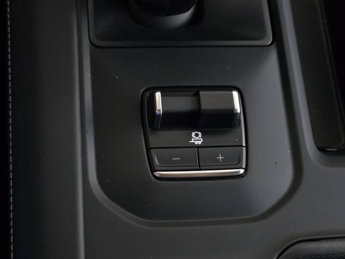Used 2024 GMC Sierra 1500 Denali Ultimate AWD/4WD image 32