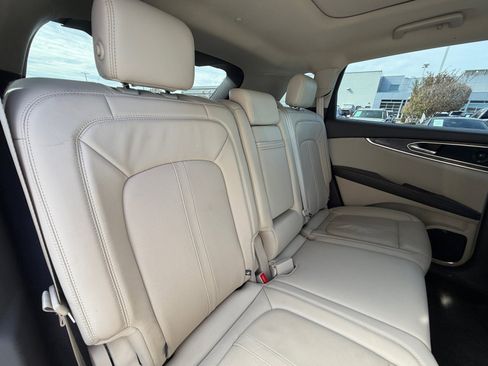 Used 2018 Lincoln MKX Reserve w/ Driver Assistance Package image 18