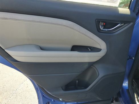 New 2025 Subaru Forester Limited image 10