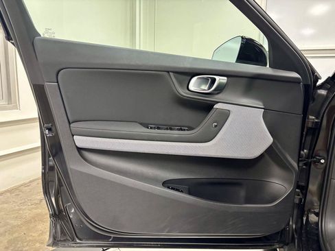 Used 2024 Polestar Polestar 2 RWD image 12
