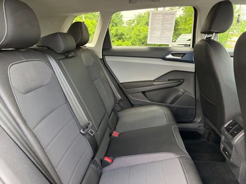 Certified 2024 Volkswagen Taos SE w/ Black Wheel Package FWD image 29