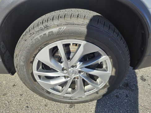Used 2015 Nissan Rogue SL w/ SL Premium Package AWD/4WD image 17