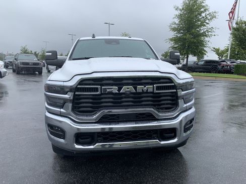 Used 2025 RAM 3500 Tradesman AWD/4WD image 3