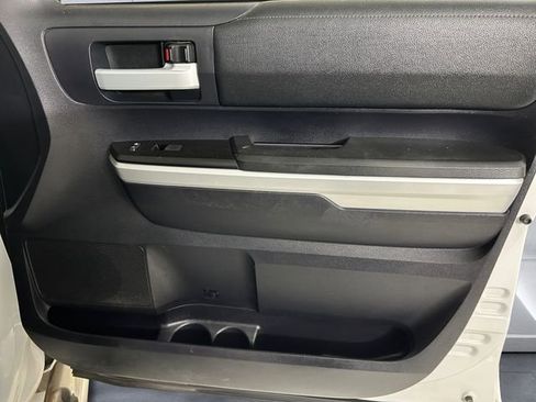 Used 2016 Toyota Tundra SR5 w/ SR5 Upgrade Package image 15