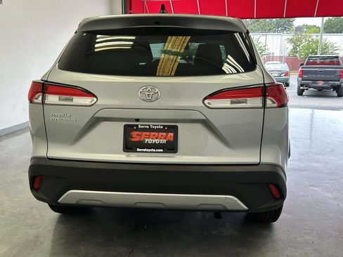 Used 2025 Toyota Corolla Cross L FWD image 4