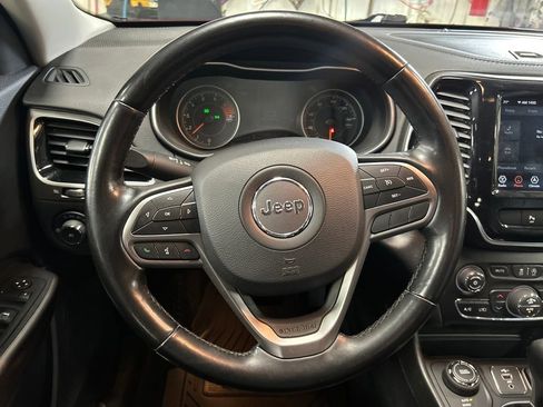 Used 2020 Jeep Cherokee Limited image 19