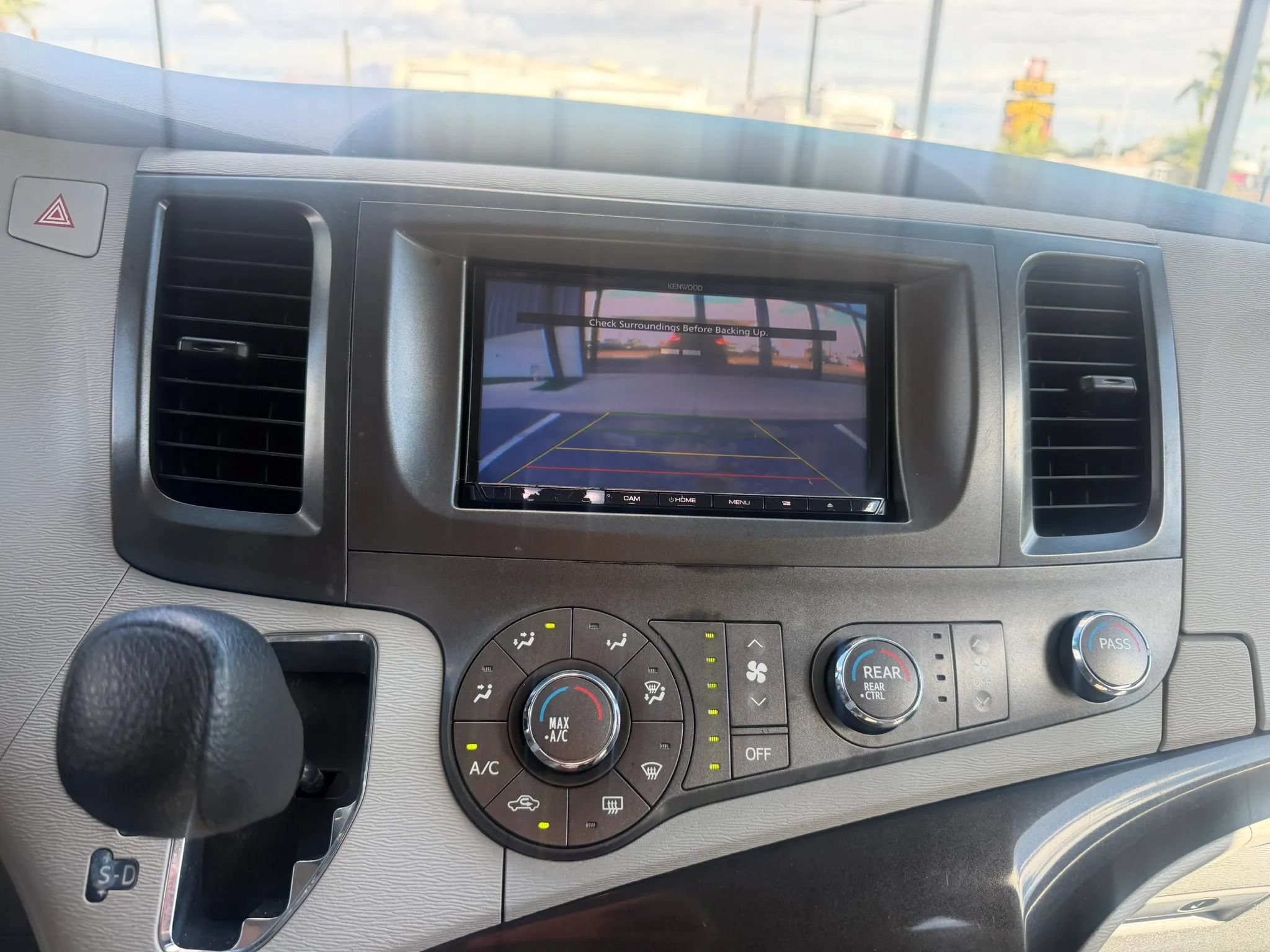 Used 2011 Toyota Sienna FWD image 30