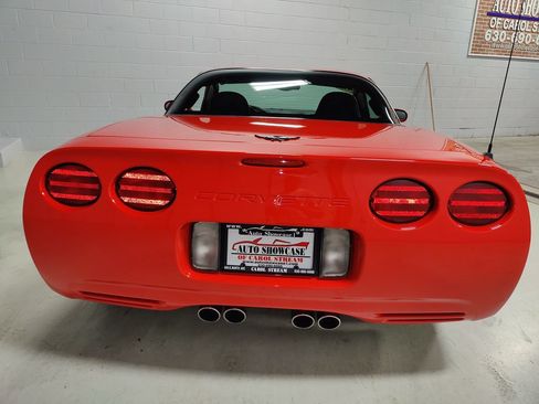 Used 2004 Chevrolet Corvette Z06 w/ Memory Package RWD image 9