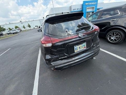 Used 2024 Nissan Kicks SV w/ Interior Electronics Package FWD image 10