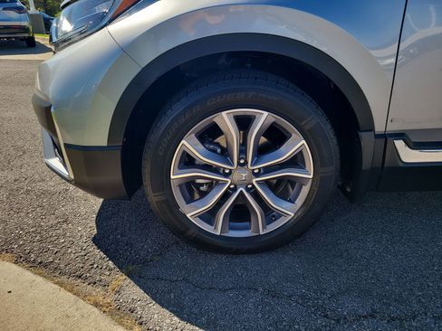 Used 2020 Honda CR-V Touring image 9