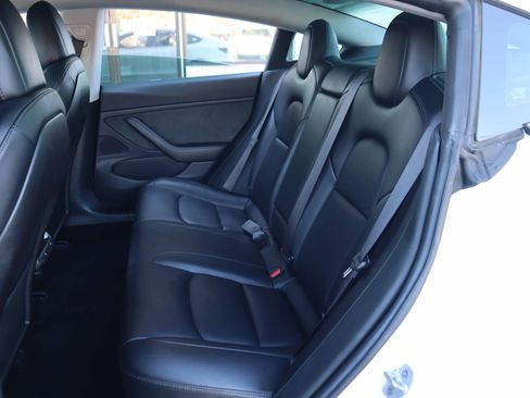 Used 2018 Tesla Model 3 Long Range image 4