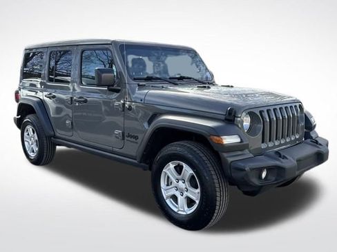 Used 2022 Jeep Wrangler Unlimited Sport w/ Sun And Sound Package image 8