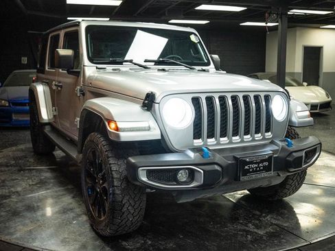 Used 2023 Jeep Wrangler Unlimited Sahara image 5