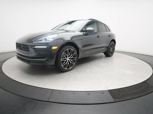 Used 2026 Porsche Macan AWD/4WD image 6