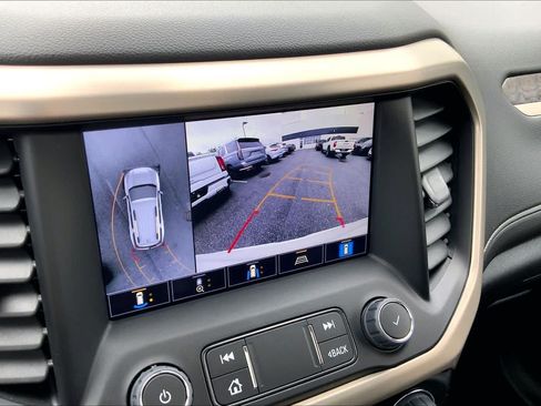 Used 2023 GMC Acadia Denali w/ Denali Technology Package AWD/4WD image 29
