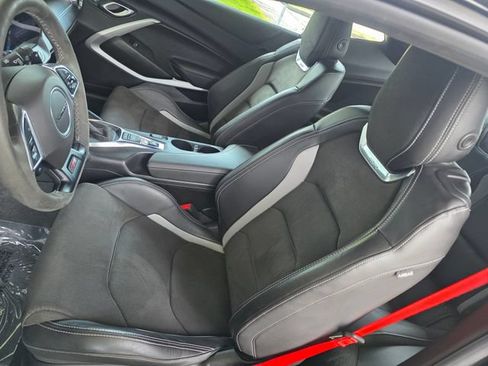 Used 2021 Chevrolet Camaro SS RWD image 18