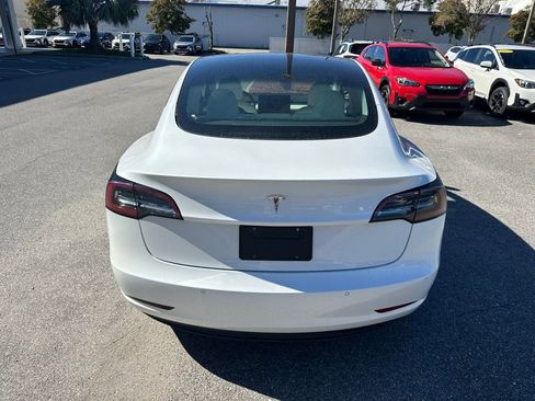 Used 2021 Tesla Model 3 Standard Range Plus image 6