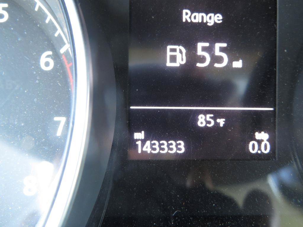 Used 2017 Volkswagen Golf S FWD image 13