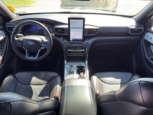 Certified 2020 Ford Explorer ST w/ Premium Technology Package image 15