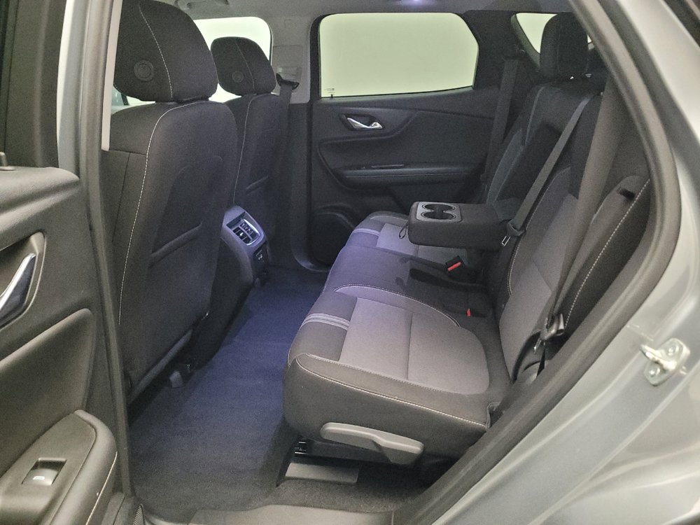 Used 2025 Chevrolet Blazer LT FWD image 18