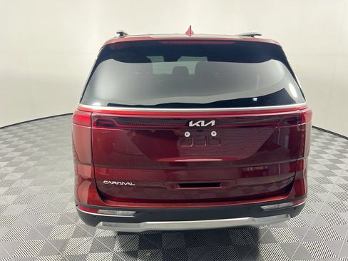 Certified 2024 Kia Carnival SX Prestige FWD image 4
