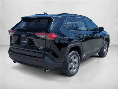 New 2025 Toyota RAV4 XLE image 5