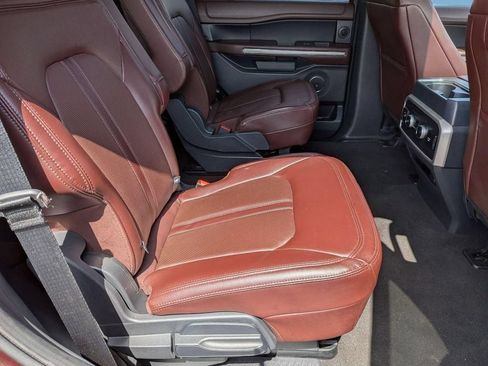 Used 2023 Ford Expedition Limited AWD/4WD image 29
