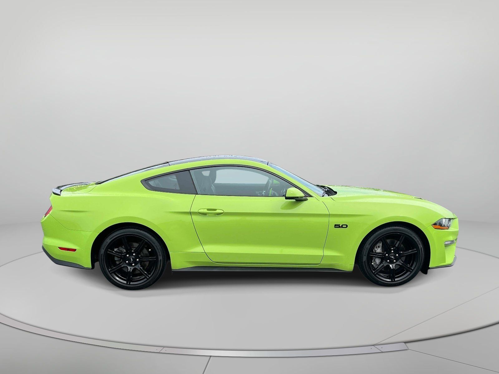 Used 2020 Ford Mustang GT Premium w/ Black Accent Package RWD image 2