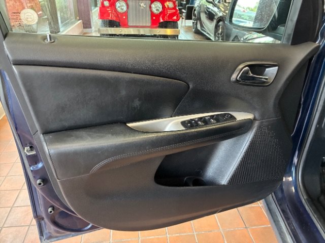 Used 2019 Dodge Journey SE w/ Connectivity Group FWD image 10