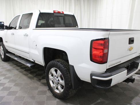 Used 2019 Chevrolet Silverado 2500 LTZ w/ Duramax Plus Package image 39