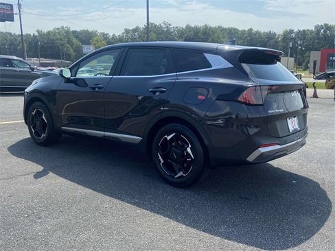 New 2026 Kia Sportage EX image 4