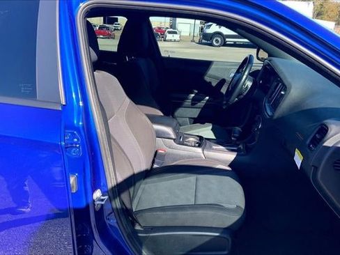 Used 2021 Dodge Charger SXT w/ Blacktop Package image 6