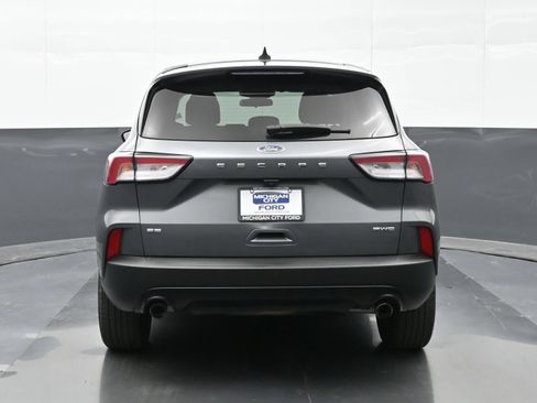 Used 2022 Ford Escape SE w/ SE Sport Appearance Package AWD/4WD image 2