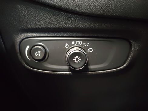 Used 2024 Chevrolet Equinox LS FWD image 24