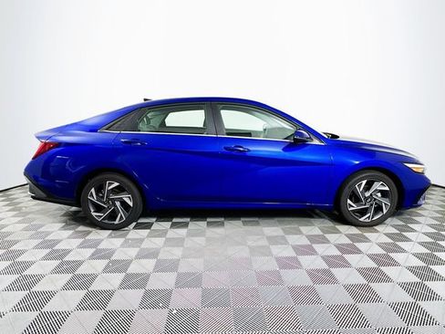 Certified 2026 Hyundai Elantra Limited w/ Cargo Package FWD image 9