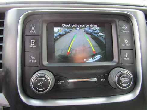 Used 2017 RAM 1500 Express AWD/4WD image 25