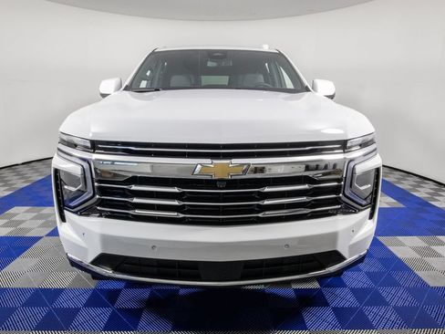 Used 2025 Chevrolet Tahoe LT RWD image 2