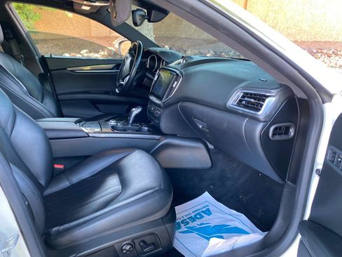 Used 2019 Maserati Ghibli RWD image 53
