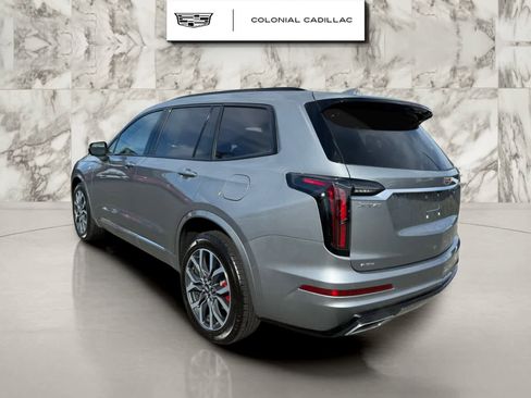 Used 2024 Cadillac XT6 Sport w/ Technology Package image 2