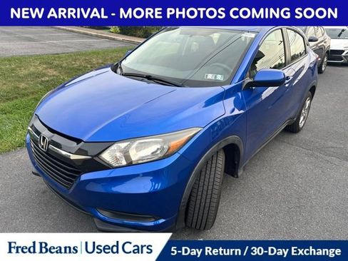 Used 2018 Honda HR-V LX image 2
