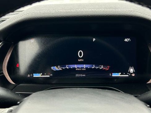 Used 2023 Jeep Grand Cherokee Limited w/ Luxury Tech Group II image 34