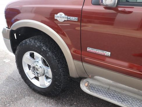 Used 2006 Ford F250 4x4 Crew Cab Super Duty image 3