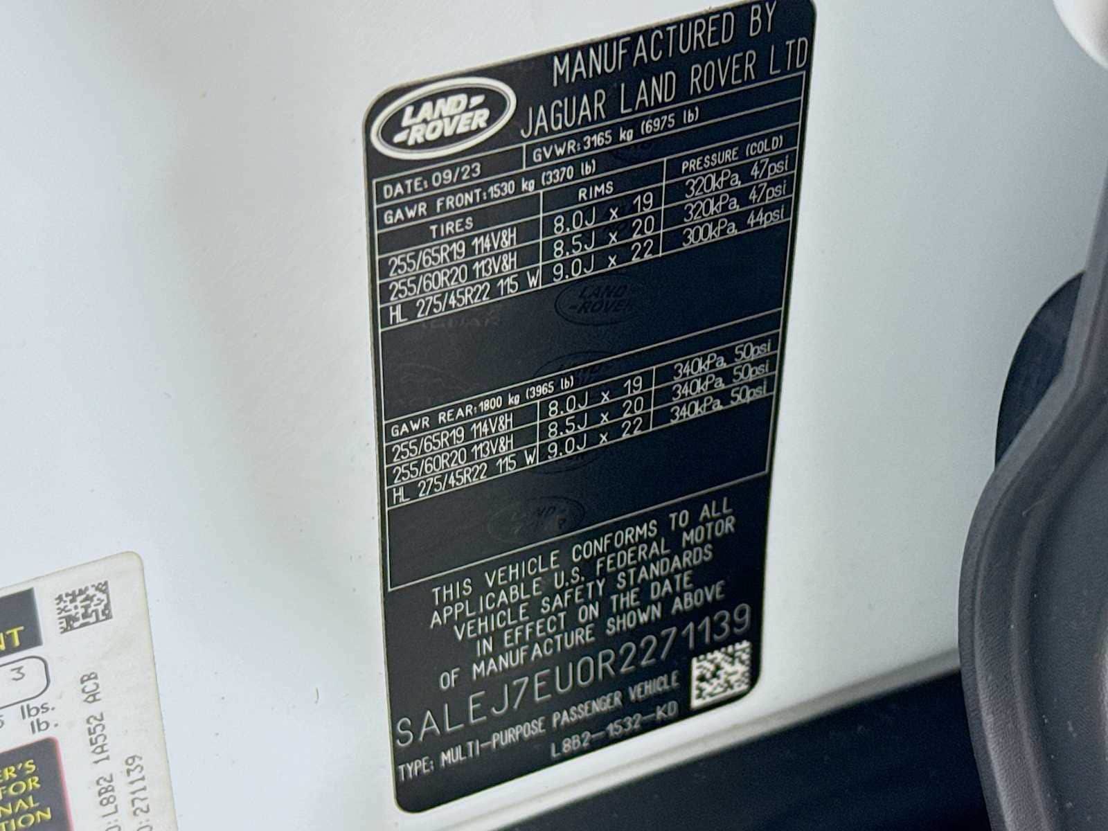 Used 2024 Land Rover Defender 110 S AWD/4WD image 30